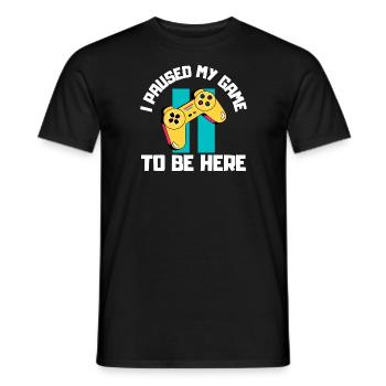 J’ai mis mon jeu en pause pour être ici - T-shirt homme - noir - Devant - AI Model Male 178 light (178cm)