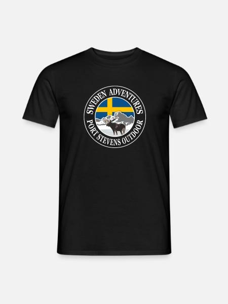 Sweden Adventures - Swedish flag & moose - Männer T-Shirt - Schwarz