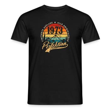 1973 Vintage Birthday Gift Idea Perfection - T-shirt homme - noir - Devant - AI Model Male 178 light (178cm)