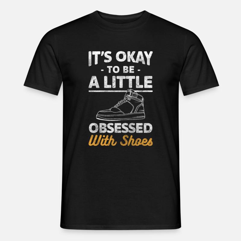 Schuhe Ehefrau Sneaker Kaufsucht - Männer T-Shirt - Schwarz
