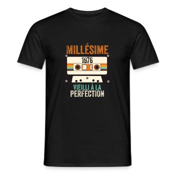 Millésime 1976 vieilli à la perfection - T-shirt homme - noir - Devant - AI Model Male 178 light (178cm)