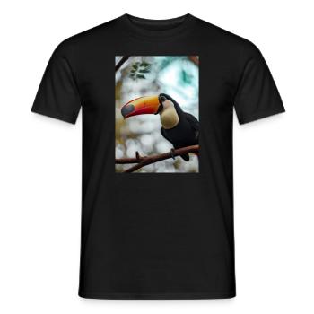 Tukan auf Ast - Männer T-Shirt - Schwarz - Vorne - AI Model Male 178 light (178cm)