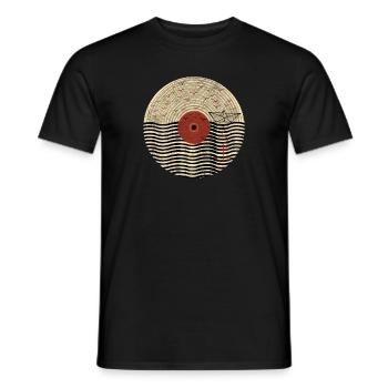 Vinyl Record of Music North sea coast - Männer T-Shirt - Schwarz - Vorne - AI Model Male 178 light (178cm)