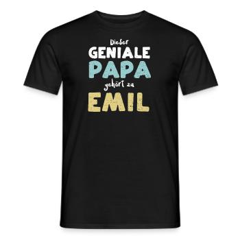 Dieser Geniale Papa Gehört Zu Emil - Männer T-Shirt - Schwarz - Vorne - AI Model Male 178 light (178cm)