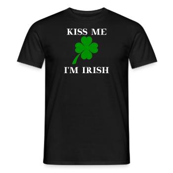 Kiss me, I'm Irish Kleeblatt Geschenkidee Irland - Männer T-Shirt - Schwarz - Vorne - AI Model Male 178 light (178cm)
