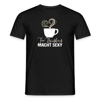 Lustiges gemütlich Bio Tee Trinker Spruch design - Männer T-Shirt - Schwarz - Vorne - AI Model Male 178 light (178cm)
