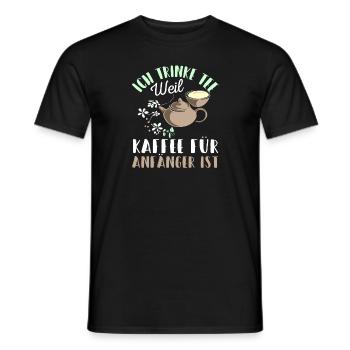 Lustiges gemütlich Bio Tee Trinker Spruch design - Männer T-Shirt - Schwarz - Vorne - AI Model Male 178 light (178cm)