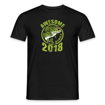Awesome since 2018. Angel, Angler Geburtstag - Männer T-Shirt - Schwarz - Vorne - AI Model Male 178 light (178cm)