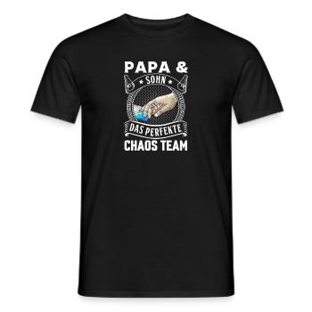 Papa und Sohn Chaos Team Vatertag - Männer T-Shirt - Schwarz - Vorne - AI Model Male 178 light (178cm)