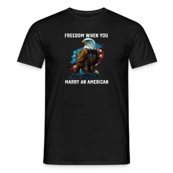 La liberté quand vous épousez un Américain du quatrième juillet - T-shirt homme - noir - Devant - AI Model Male 178 light (178cm)