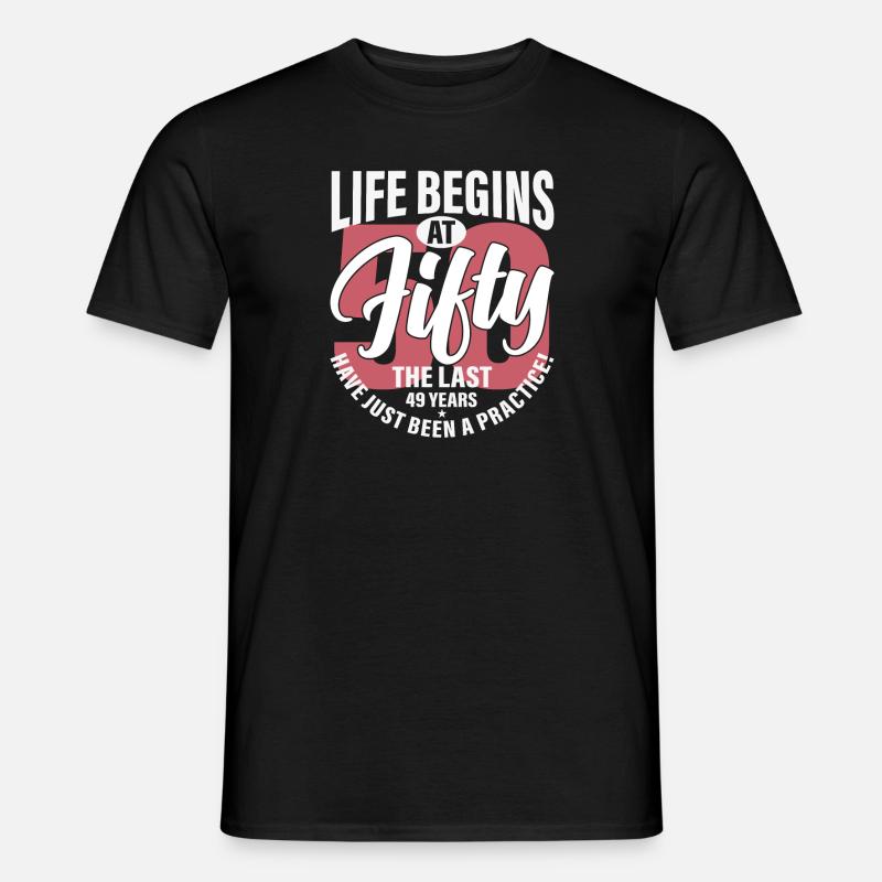 Das Leben beginnt mit 50 - Männer T-Shirt - Schwarz