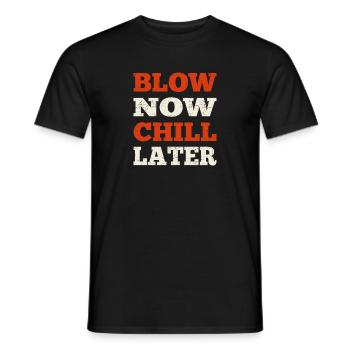 Boxer Quote Kiss My Double Fist Boxing Gloves - Männer T-Shirt - Schwarz - Vorne - AI Model Male 178 light (178cm)