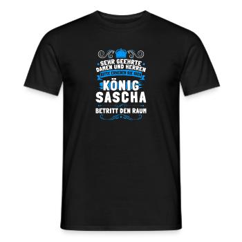 Sascha Namensshirt mit lustigem König Spruch - Männer T-Shirt - Schwarz - Vorne - AI Model Male 178 light (178cm)