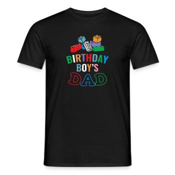 Father of birthday boy builds building blocks - Men's T-Shirt - black - Front - AI Model Male 178 light (178cm)
