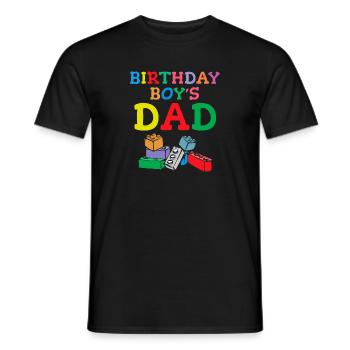 Le père d’un garçon d’anniversaire construit des blocs de construction - T-shirt homme - noir - Devant - AI Model Male 178 light (178cm)