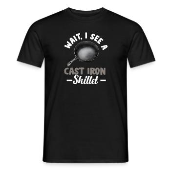 Gusseisen Pfanne Liebhaber Braten Pfanne Lustiges Kochen - Männer T-Shirt - Schwarz - Vorne - AI Model Male 178 light (178cm)
