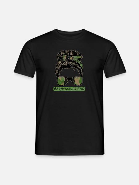 Army Girlfriend - Männer T-Shirt - Schwarz