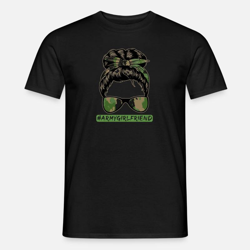 Army Girlfriend - Männer T-Shirt - Schwarz