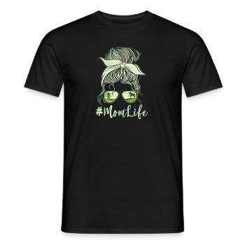 Mom Life Hunting - Männer T-Shirt - Schwarz - Vorne - AI Model Male 178 light (178cm)