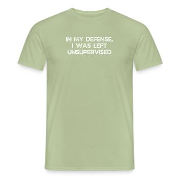 Humoristique Sarcastique Troublemakers Défensive - T-shirt homme - vert sauge - Devant - AI Model Male 178 light (178cm)