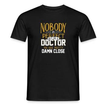 Arzt Mediziner Medizin Geschenk Doktor Studium - Männer T-Shirt - Schwarz - Vorne - AI Model Male 178 light (178cm)