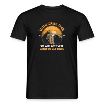 Faultier Wanderteam Wir werden dort ankommen, wenn wir ankommen - Männer T-Shirt - Schwarz - Vorne - AI Model Male 178 light (178cm)