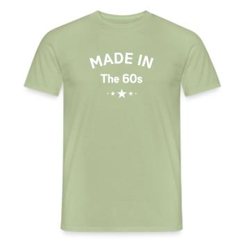 Made in the 60s, cadeau anniversaire années 60 - T-shirt homme - vert sauge - Devant - AI Model Male 178 light (178cm)