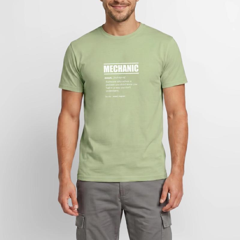Mechanic Definition - Someone who solves a problem Men's T-shirt
