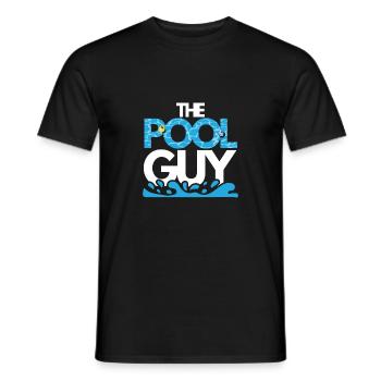 Ein junger Mann schwimmt im Pool - Männer T-Shirt - Schwarz - Vorne - AI Model Male 178 light (178cm)