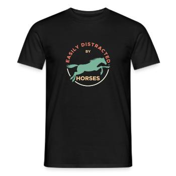 Easily Distracted By Horses Horse Rider Horses - Männer T-Shirt - Schwarz - Vorne - AI Model Male 178 light (178cm)