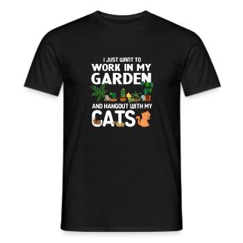Arbeite in meinem Garten und hänge mit meinen Katzen zusammen - Männer T-Shirt - Schwarz - Vorne - AI Model Male 178 light (178cm)