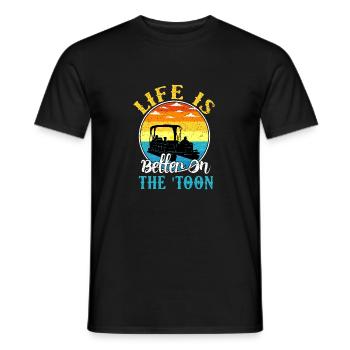 Das Leben ist besser auf dem Toon Lake Bootssommer - Männer T-Shirt - Schwarz - Vorne - AI Model Male 178 light (178cm)