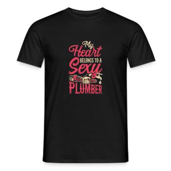 Plumbing Plumber Girlfriend Wife - Männer T-Shirt - Schwarz - Vorne - AI Model Male 178 light (178cm)