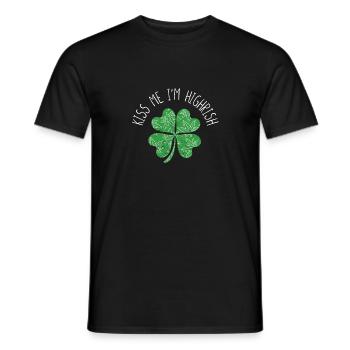 Kiss Me Im Highrish Irish St Patricks Day Gras - Männer T-Shirt - Schwarz - Vorne - AI Model Male 178 light (178cm)