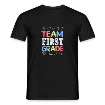 Team First Grade Back to School Teaching Student - Männer T-Shirt - Schwarz - Vorne - AI Model Male 178 light (178cm)