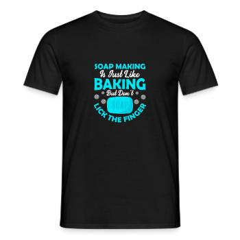 La fabrication du savon, c’est comme la fabrication du savon de cuisson - T-shirt homme - noir - Devant - AI Model Male 178 light (178cm)