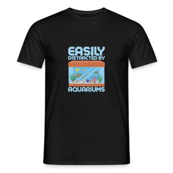 Easily Distracted By Aquariums Fish Keeping Aquari - Männer T-Shirt - Schwarz - Vorne - AI Model Male 178 light (178cm)