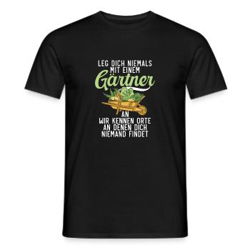 Gärtner kennen Orte, an denen findet dich keiner - Männer T-Shirt - Schwarz - Vorne - AI Model Male 178 light (178cm)
