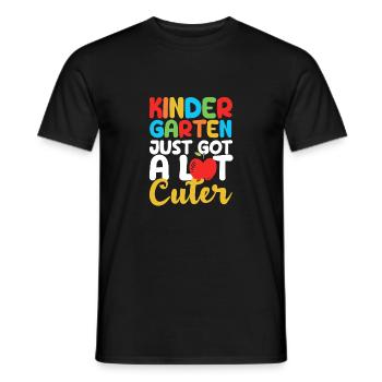 La maternelle vient de retrouver beaucoup plus mignonne - T-shirt homme - noir - Devant - AI Model Male 178 light (178cm)