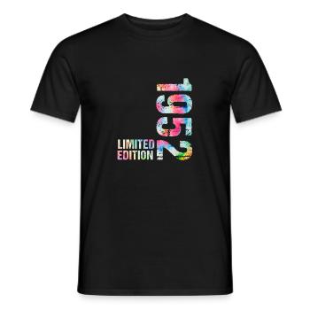 18 JAHRE 18. GEBURTSTAG LIMITED EDITION 1952 - Männer T-Shirt - Schwarz - Vorne - AI Model Male 178 light (178cm)