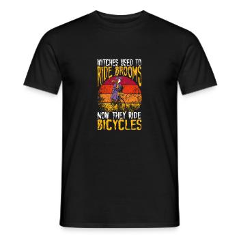 Hexen fuhren früher auf Besen, jetzt auf Fahrräder - Männer T-Shirt - Schwarz - Vorne - AI Model Male 178 light (178cm)