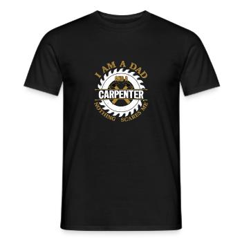Carpentry Dad - Crafting Confidence Daily - Männer T-Shirt - Schwarz - Vorne - AI Model Male 178 light (178cm)