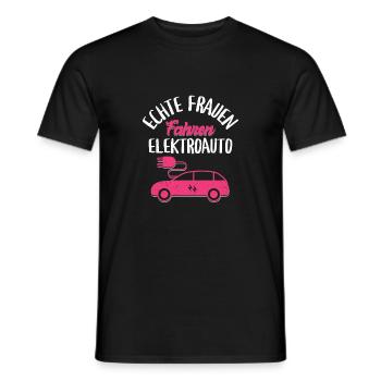 Echte Frauen Fahren Elektroauto - Männer T-Shirt - Schwarz - Vorne - AI Model Male 178 light (178cm)
