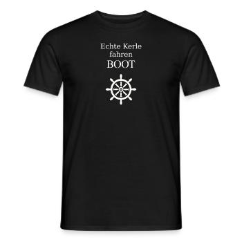 Echte Kerle fahren Boot - Männer T-Shirt - Schwarz - Vorne - AI Model Male 178 light (178cm)