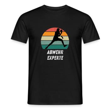 Abwehrexperte - Männer T-Shirt - Schwarz - Vorne - AI Model Male 178 light (178cm)
