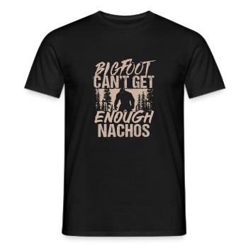 Bigfoot kann nicht genug von Nachos Wildnis bekommen - Männer T-Shirt - Schwarz - Vorne - AI Model Male 178 light (178cm)