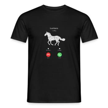 Mein Lusitano ruft an Pferde Shirt Geschenk Pferd - Männer T-Shirt - Schwarz - Vorne - AI Model Male 178 light (178cm)