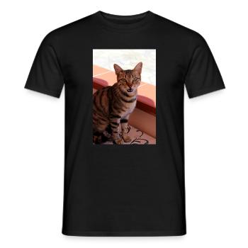 Katze  - Männer T-Shirt - Schwarz - Vorne - AI Model Male 178 light (178cm)
