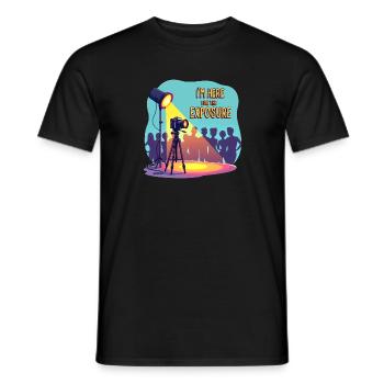 I'm Here For The Exposure Fotograph Videograph - Männer T-Shirt - Schwarz - Vorne - AI Model Male 178 light (178cm)