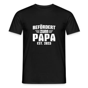 Befördert zum Vater 2023 Werdender Papa - Männer T-Shirt - Schwarz - Vorne - AI Model Male 178 light (178cm)